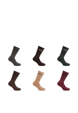 Six paires de chaussettes montantes FILA affichées en deux rangées, les couleurs incluent gris, noir, vert foncé, marron, beige et bordeaux.