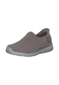 Slip-On-Sportschuh aus hellgrauem Strickmaterial mit strukturierten Oberflächen und flexibler Sohle, die für zusätzlichen Komfort gepolstert ist.