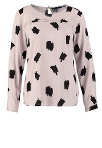 Blusa a maniche lunghe in tessuto rosa pallido con motivi a pennellate nere; scollo rotondo, texture morbida e dettaglio di cucitura orizzontale sul petto.