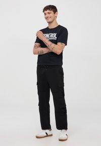 Terranova MULTIPOCKET - Pantaloni cargo - nero