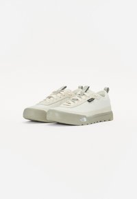 The North Face CLYFFE UNISEX - Joggesko - white dune/clay grey
