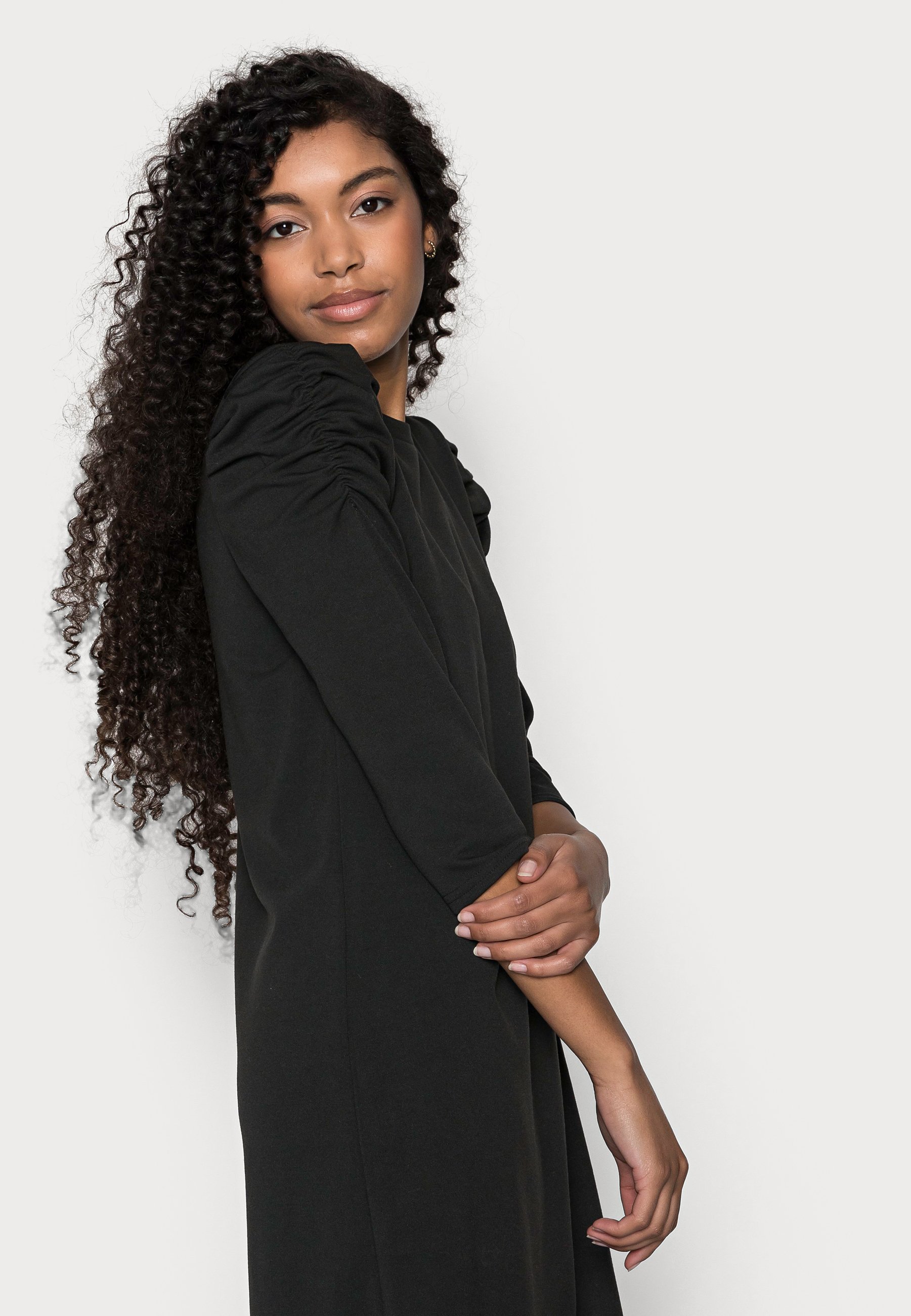 Damen ONLVIOLA DRESS PETIT - Jerseykleid Damen ONLVIOLA DRESS PETIT - Jerseykleid