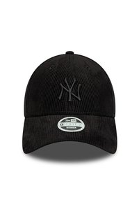 Crna korduroy kapa s istaknutim vezom logotipa New York Yankees, podesivim remenom i zakrivljenim vizorom. 9FORTY dizajn za udoban fit.