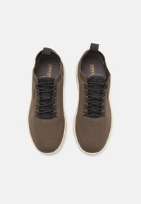 Geox SPHERICA - Tenisky - dark military/black