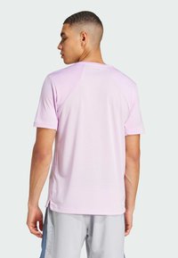 adidas Performance TECH APPAREL - Sportovní tričko - bliss lilac