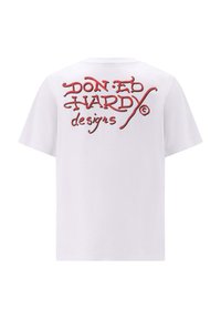 Bílý bavlněný tričko s velkým červeným vyšitým logem na zadní straně, které zní "DON ED HARDY designs." Krátké rukávy, standardní střih.