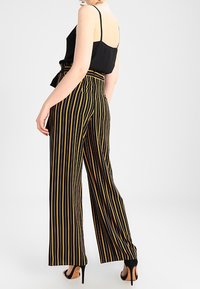 Miss Selfridge Pantalones - black
