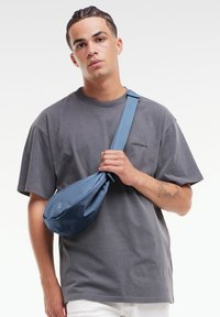 GOT BAG MOON - Borsa a tracolla - ocean blue