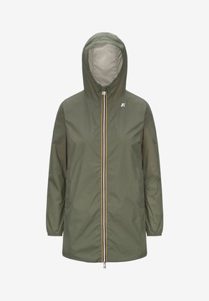 Giacca leggera di colore verde oliva con cappuccio, zip frontale con una striscia multicolore e polsini elasticizzati. Materiale liscio e resistente all'acqua.