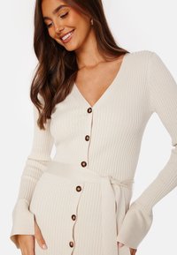 Bubbleroom FINE KNITTED CARDIGAN DRESS - Abito in maglia - tan