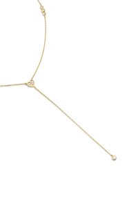 Collana d'oro con una delicata catena e un dettaglio centrale a forma di cuore adornato da tre piccole pietre e un accento di pietra pendente all'estremità.