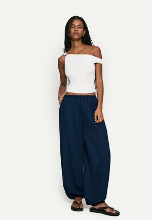 Bershka Pantalon classique - royal blue