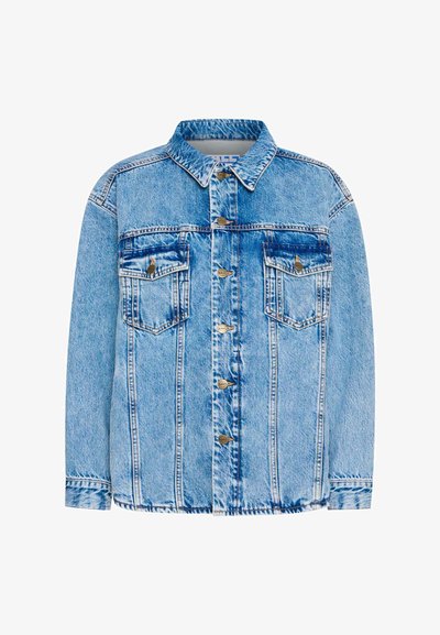 Svijetloplavi traper jakna s klasičnom ovratnikom, prednjim gumbima, dva džepa na prsima i strukturnim šavovima. Ima izblijedjelu teksturu i podesive manžetne.