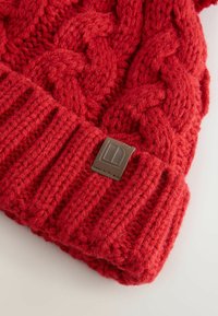 Unselected, bright red