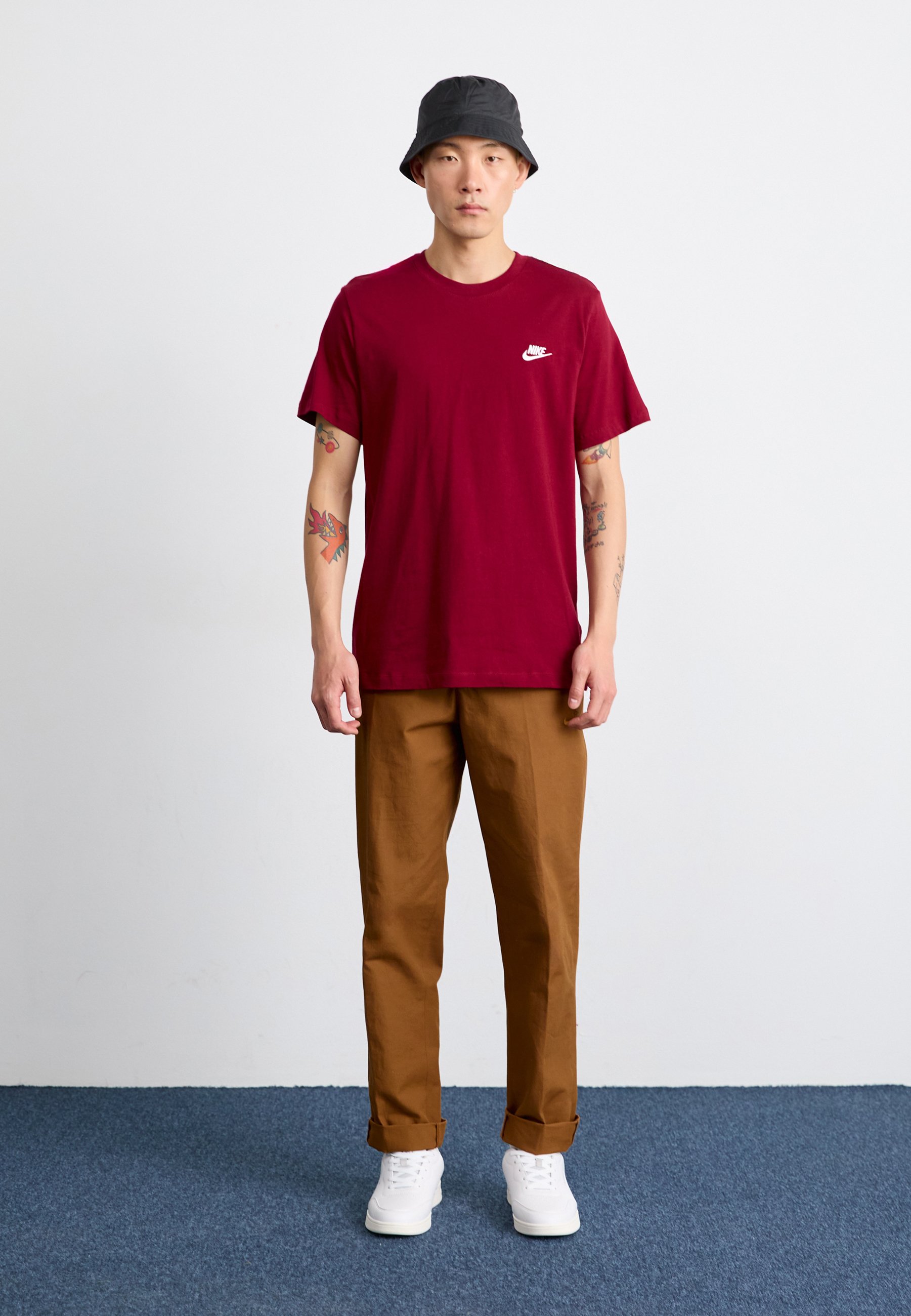nike club tee red
