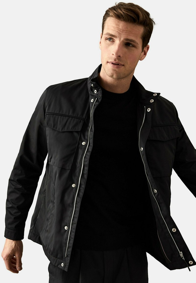 Marks & Spencer UTILITY WITH STORMWEAR Summer jacket black Zalando.de