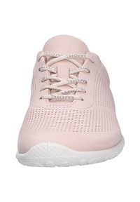 Hellrosa Sportschuh mit perforiertem Obermaterial, flachen Schnürsenkeln und einer weißen strukturierten Sohle. Verfügt über eine abgerundete Zehenpartie und gepolsterten Schaftrand.