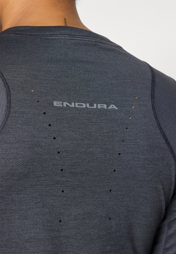 WOMENS SINGLETRACK - Long sleeved top4