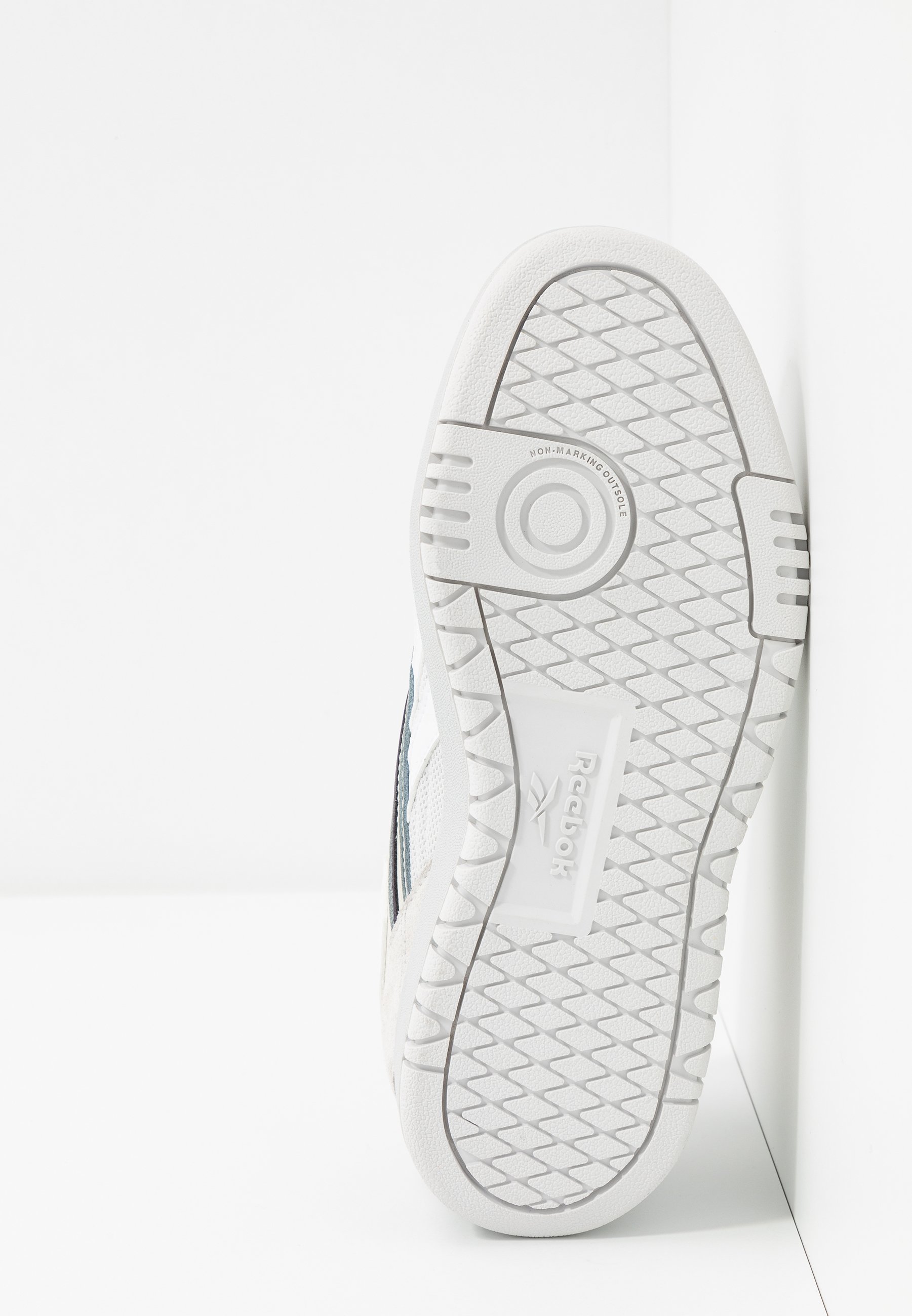 Reebok Classic COURT DOUBLE MIX Joggesko porcelchalk Reebok Classic COURT DOUBLE MIX Joggesko porcelchalk
