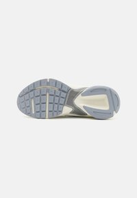 Nike Sportswear AL8 - Matalavartiset tennarit - white/metallic silver/black/sail/wolf grey/photon dust