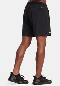 RVCA SPORT YOGGER 17- PERFORMANCE - Športové šortky - alk