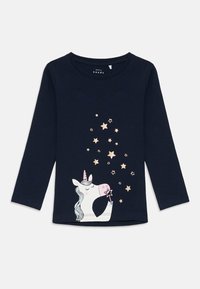 Marineblaues Langarm-T-Shirt aus Baumwolle mit einem Einhornmotiv, das einen pinken Horn und einen Zauberstab zeigt, umgeben von goldenen Sternen.