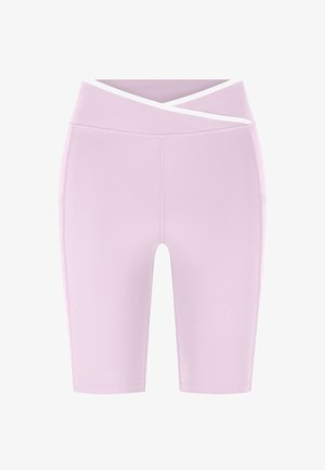 Pantaloncini da biker a vita alta viola chiaro con fascia incrociata in vita e tasche laterali, progettati per l'abbigliamento sportivo.