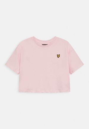 Kurzes pinkfarbenes Crop-Top aus weicher Baumwolle. Hat kurze Ärmel und ein kleines schwarzes und gelbes Schmetterlingslogo auf der linken Brust.