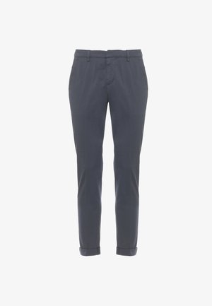 Pantaloni casual uomo slim fit blu navy con passanti per cintura, tasche laterali e orli risvoltati.