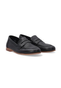 Schwarze Lederloafers mit runder Zehenpartie, gestickten Akzenten und einer niedrigen, hellbraunen Sohle. Das Design umfasst einen dekorativen Riemen über dem Vorderfuß.