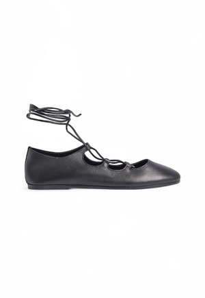 Ankle cuff ballet pumps - black