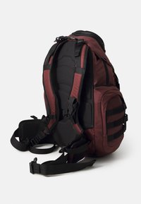 Oakley KITCHEN SINK UNISEX - Laisvalaikio kuprinė - grenache