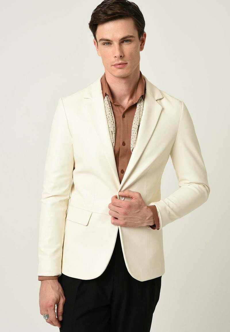 Antioch Faux leather jacket white Zalando.ie