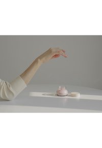 aromatica REVIVING ROSE INFUSION CREAM - Dagkräm