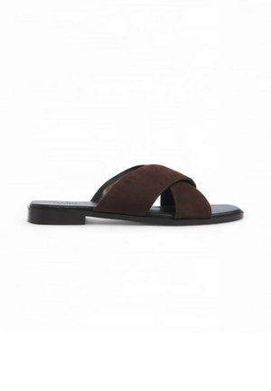 NA-KD, Mules - brown