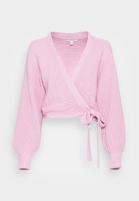 Suéter cropped rosa estilo cruzado confeccionado en tela de punto texturizada, con mangas largas, escote en V y un lazo en la cintura.