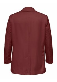 Blazer burdeos con una textura suave, corte entallado y solapas muesca. Presenta mangas largas y una costura central en la parte posterior.