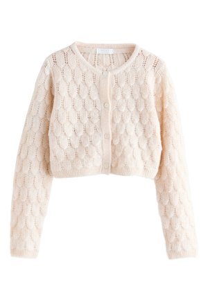 Světle růžový pletený krátký kardigan s kulatým výstřihem, dlouhými rukávy, zapínáním na knoflíky vpředu a texturovaným listovým vzorem.