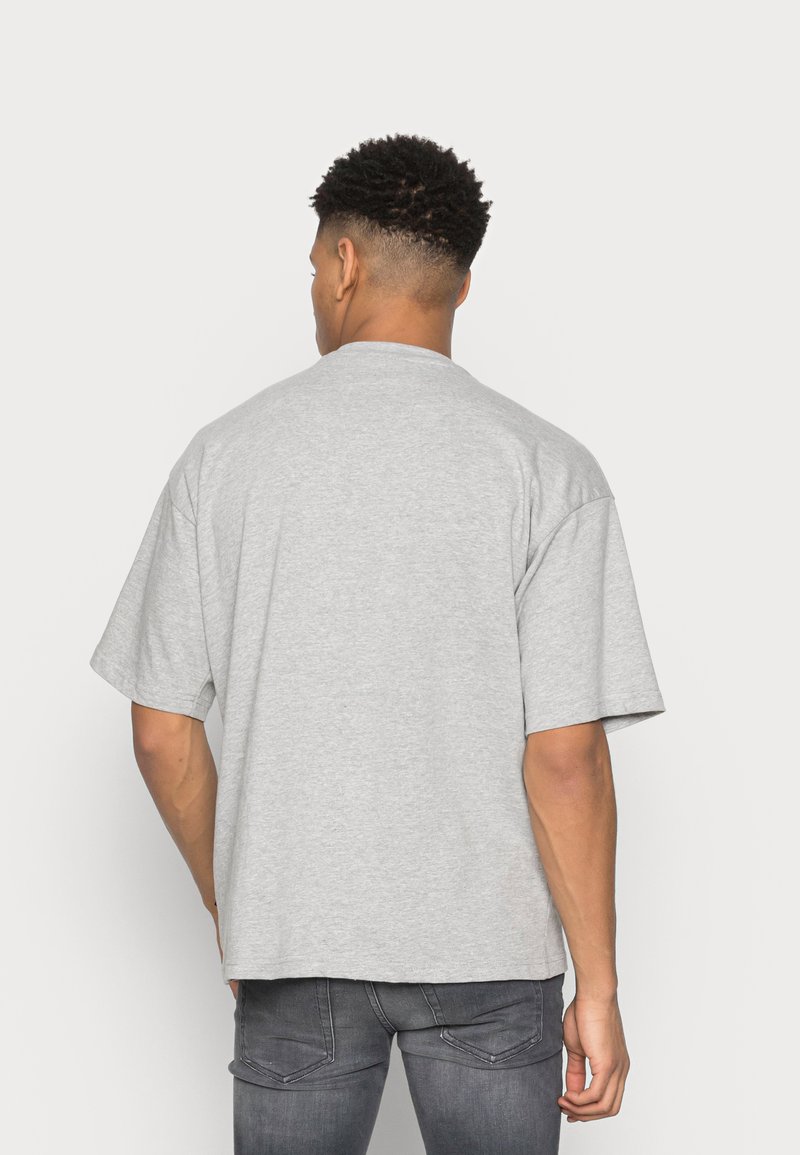 Herren T-Shirts basic | NY CONCEPT HEALTH CLUB TEE UNISEX T-Shirt print grey marl/grau-meliert - WV39134 Herren T-Shirts basic | NY CONCEPT HEALTH CLUB TEE UNISEX T-Shirt print grey marl/grau-meliert - WV39134