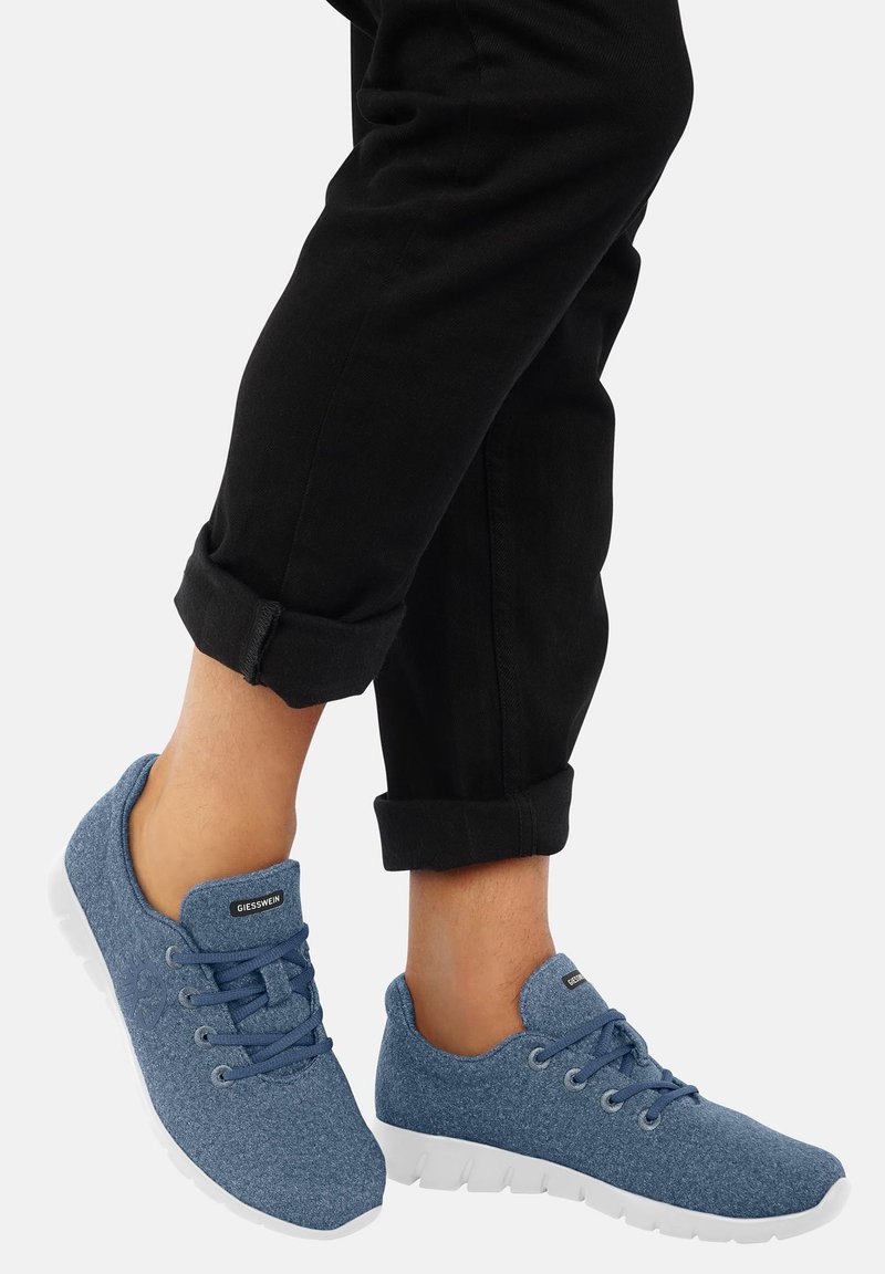 Giesswein RUNNERS - Laufschuh Straße - jeansblau