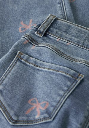 Name it, NMFBELLA MOM SHAPED JEANS 3555-ON NOOS - Jean boyfriend - medium blue denim