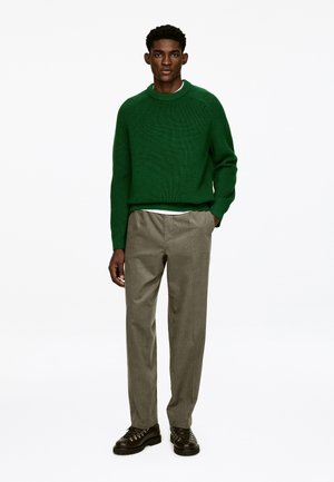 RELAXED - Stoffhose - green