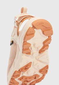 HOKA HOPARA 2 - Túracipők - cream/cedar