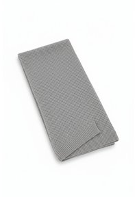 Sciarpa grigia con motivo lavorato a maglia strutturato. Forma rettangolare con bordi a coste. Tessuto morbido che aumenta calore e comfort.