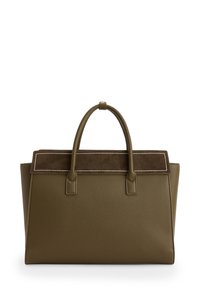 Borsa a mano in pelle verde oliva con finitura texturizzata, accentuata da morbido suede marrone sulla parte superiore, due manici strutturati e cuciture a contrasto.