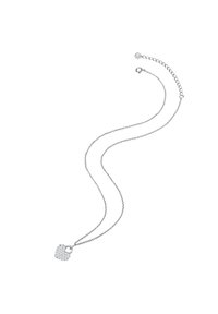 Sudraba ķēde ar kaklarotu, kurai ir sirds formas piekariņš, rotāts ar mirdzošiem akmeņiem, ar smalku aizdari.