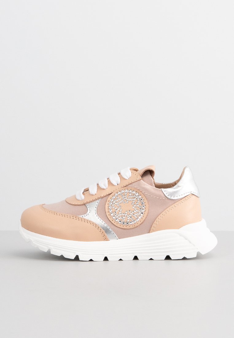 Sneakers low
