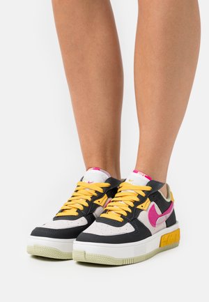 Nike Sportswear, Baskets basses - multi-coloured