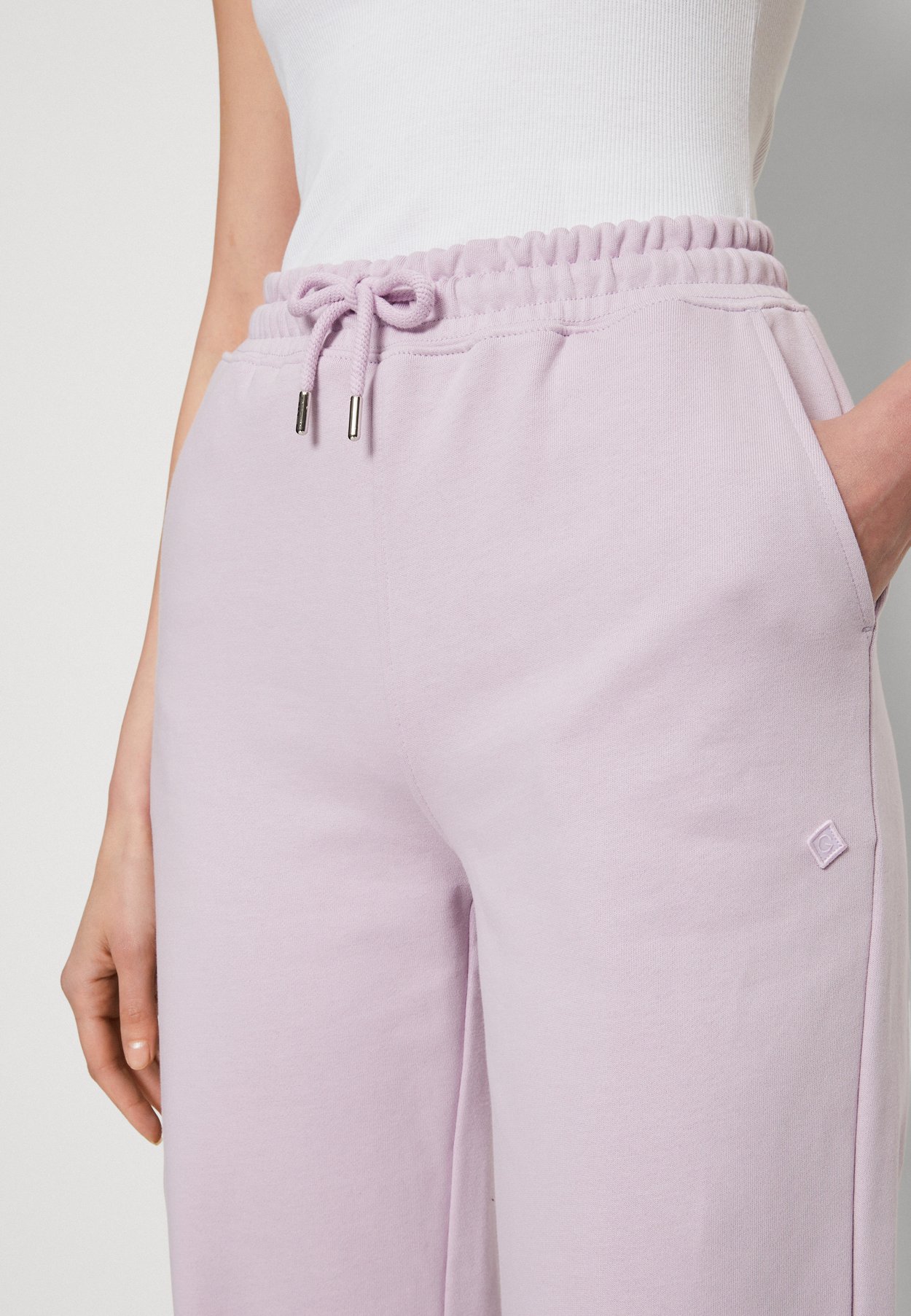 ICON ESSENTIAL PANTS