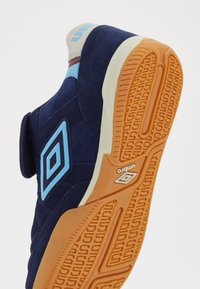 Umbro SPECIALI TR SUEDE UNISEX - Trainers - dark navy/vista blue/white sand